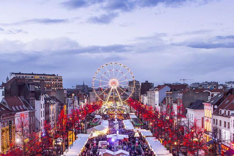 Super Central In Bruxelles Extérieur photo